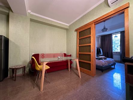 Wohnung mit 2 Schlafzimmern, Otar-Lortkipanidse-Straße