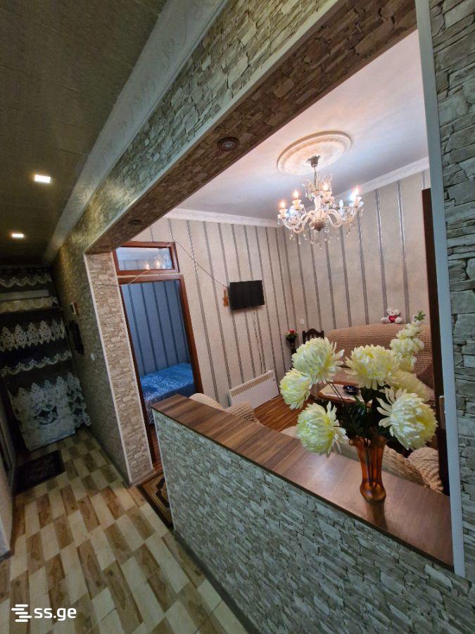 3部屋のマンション、მიხეილ წინამძღვრიშვილის ქუჩა