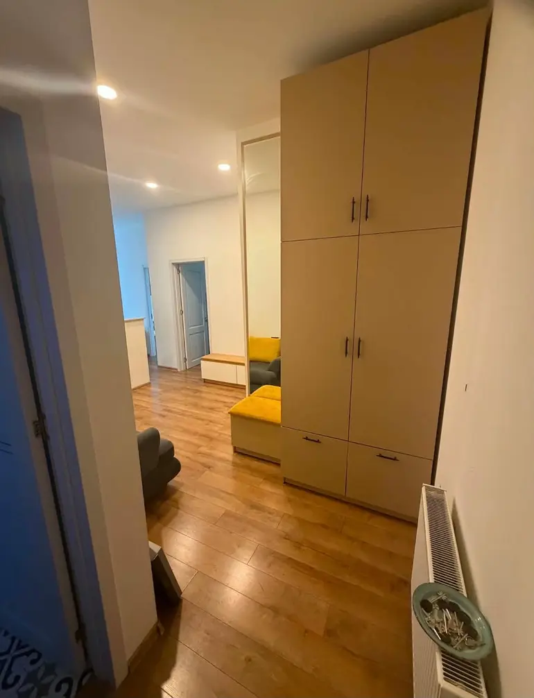 2 yatak odalı daire, Tskneti Yolu