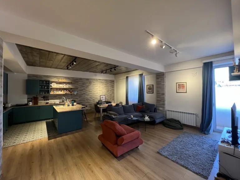 4部屋のマンション、ჩიტაიას ქუჩა