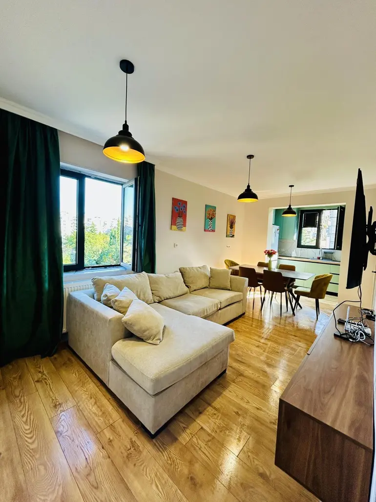 Wohnung mit 2 Schlafzimmern, Gldani-Straße
