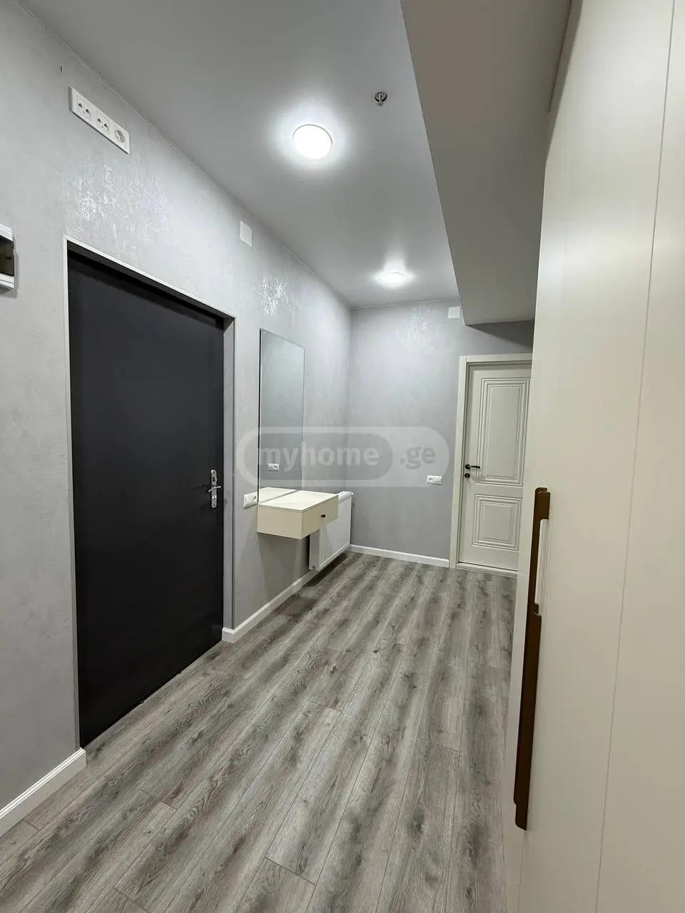 Wohnung mit 2 Schlafzimmern, Besik-Kapanadse-Straße