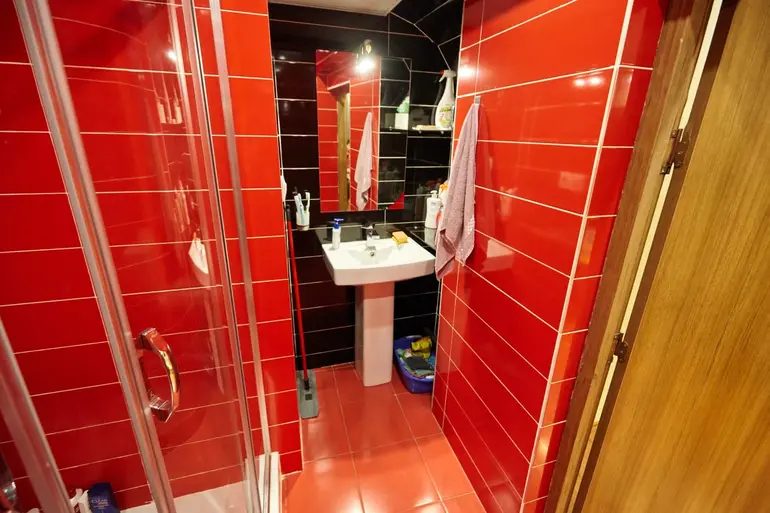 2-Zimmer-Wohnung, გერცელ ბააზოვის ქუჩა