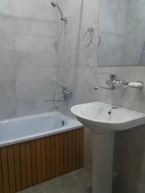 Wohnung mit 2 Schlafzimmern, Mamia-Gurieli-Straße