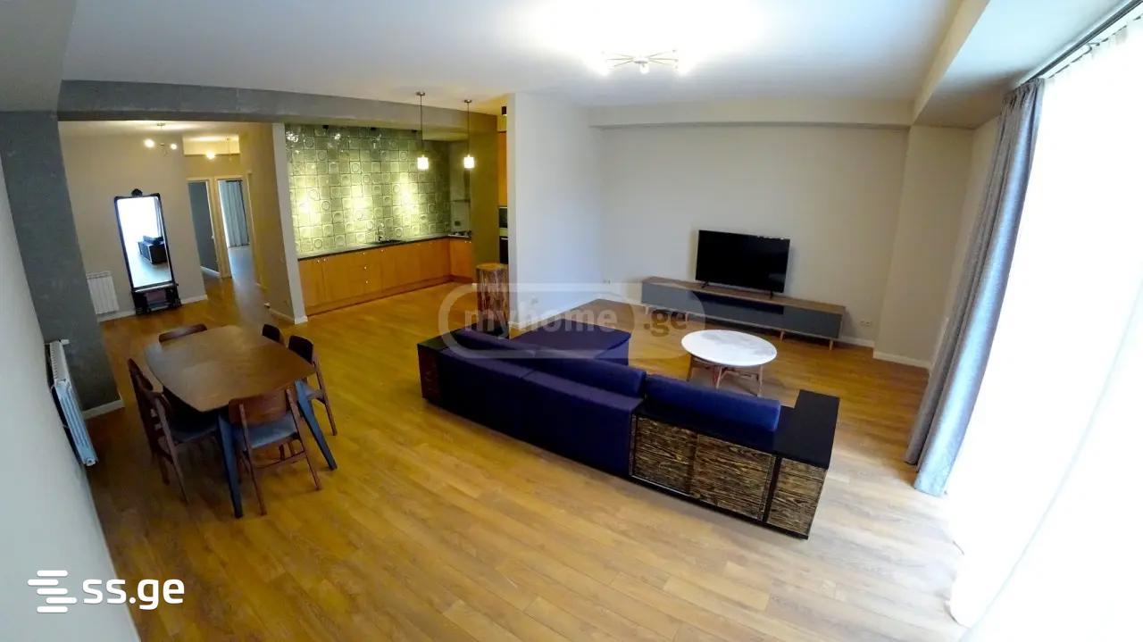 2 yatak odalı daire, İlia Çavçavadze Bulvarı