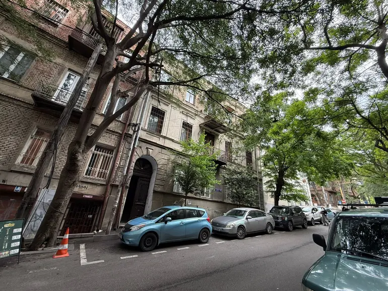8室商业地产，აკაკი შანიძის ქუჩა