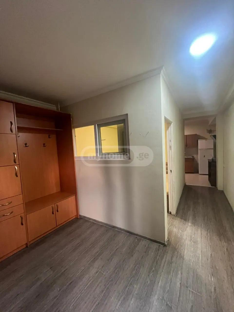 1-Zimmer-Wohnung, Svanetisubani