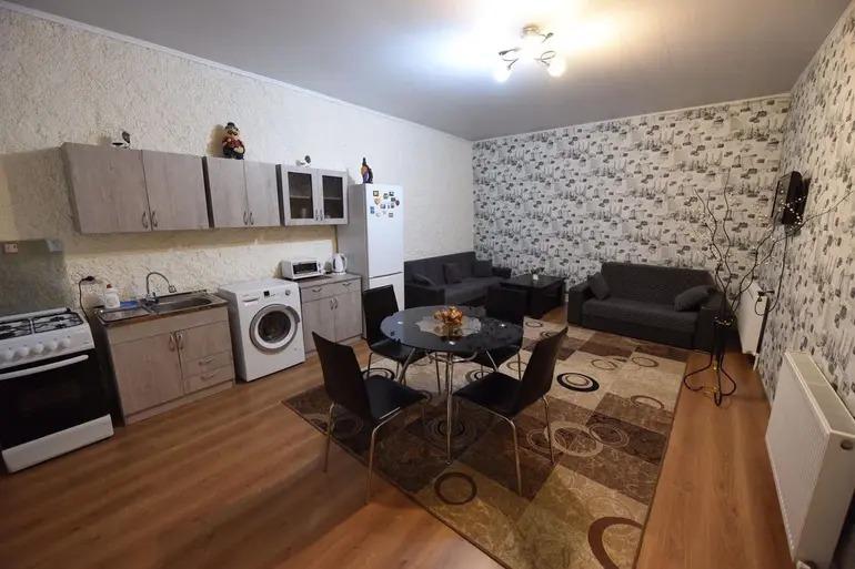2-Zimmer-Wohnung, ტყვიავის ჩიხი