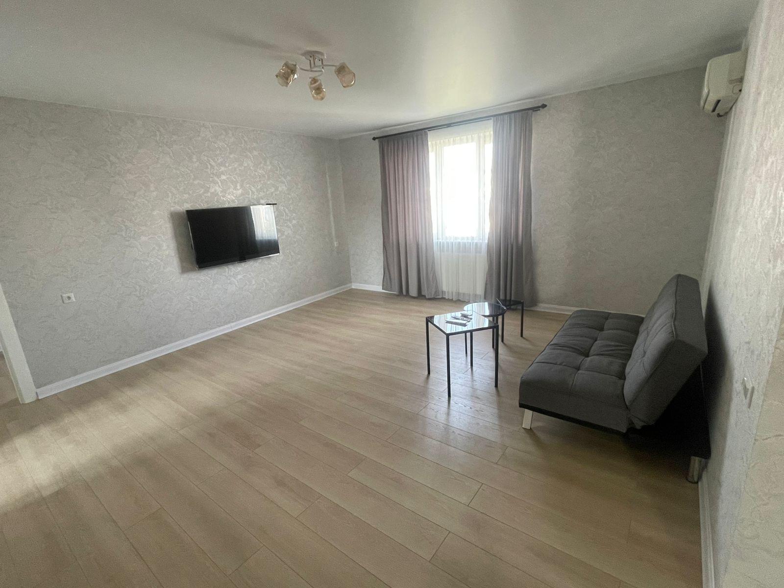 Wohnung mit 3 Schlafzimmern, Wiktor-Kupradse-Straße