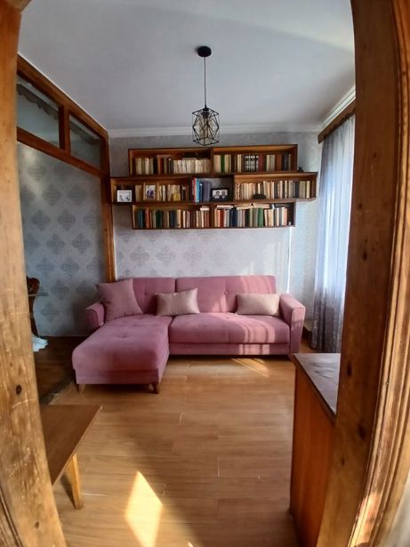 Wohnung mit 3 Schlafzimmern, Rewas-Tabukaschwili-Straße