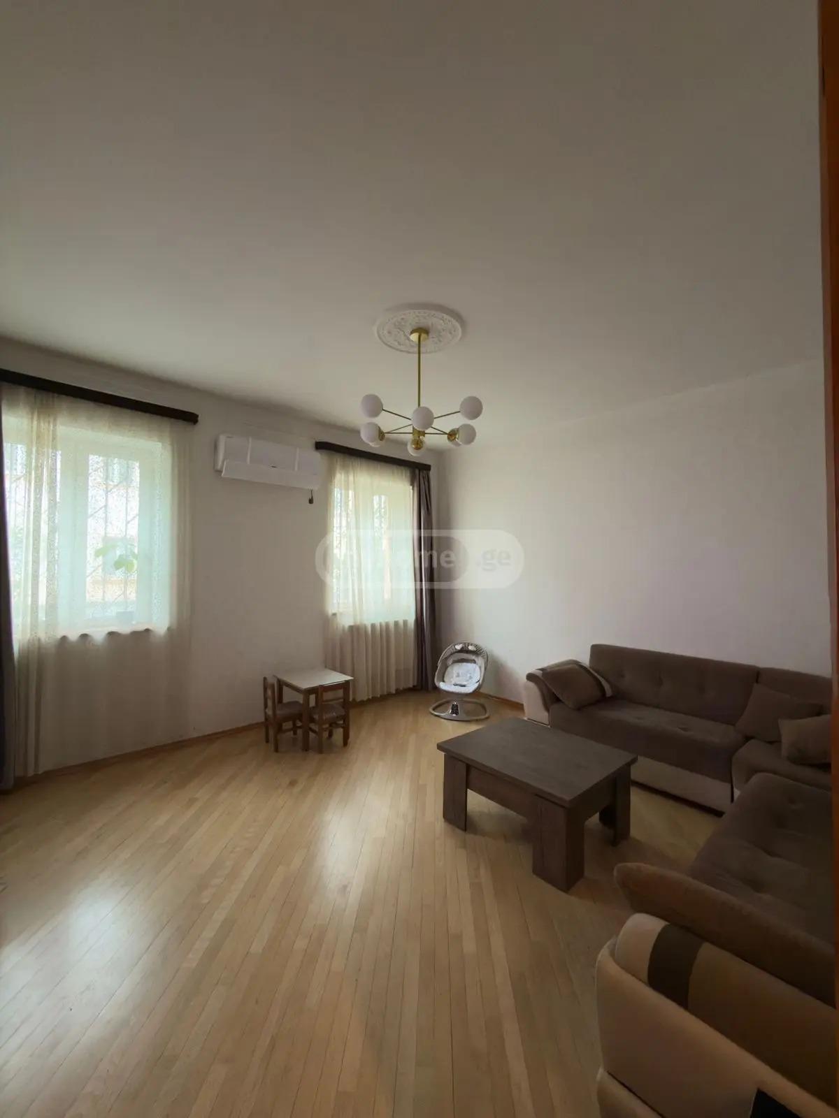 Wohnung mit 2 Schlafzimmern, Merab-Kostawa-Prospekt