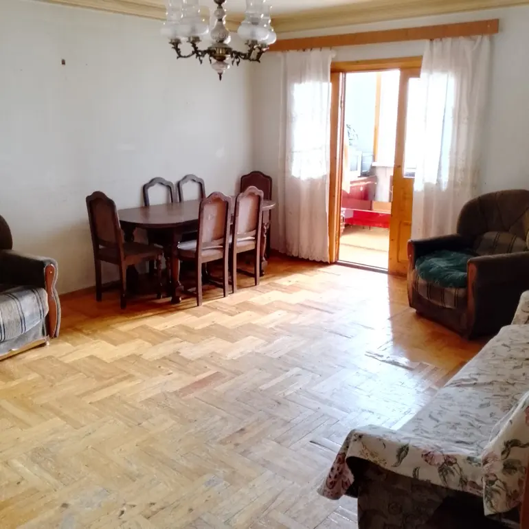 3-ოთახიანი ბინა, ვარაზისხევის ქუჩა