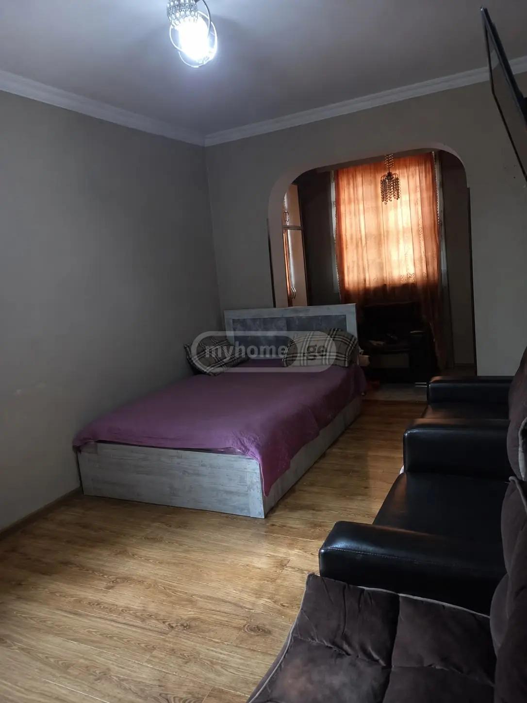 1 odalı daire, Halklar Dostluğu Sokağı