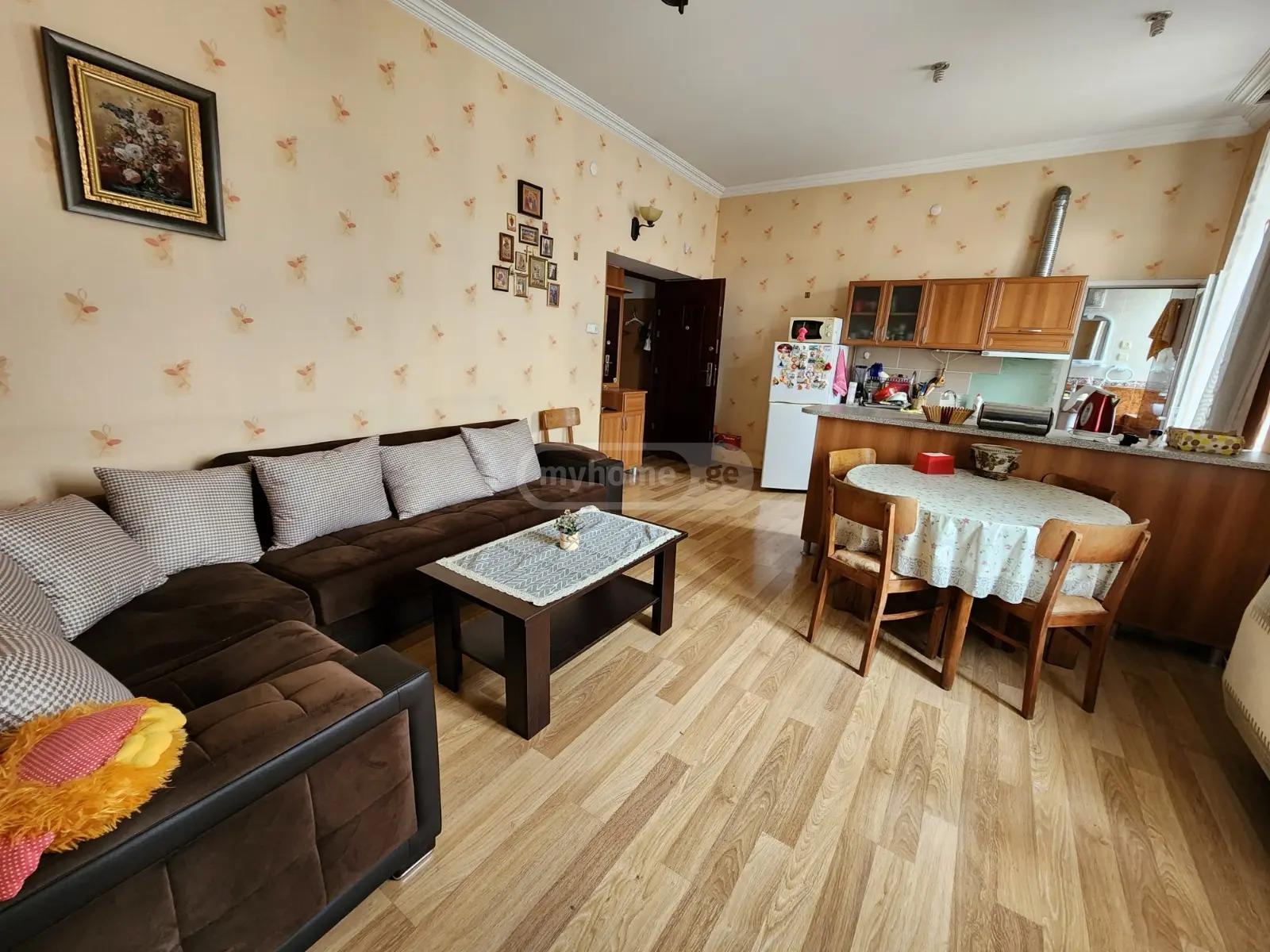 2部屋のマンション、მიხეილ წინამძღვრიშვილის ქუჩა