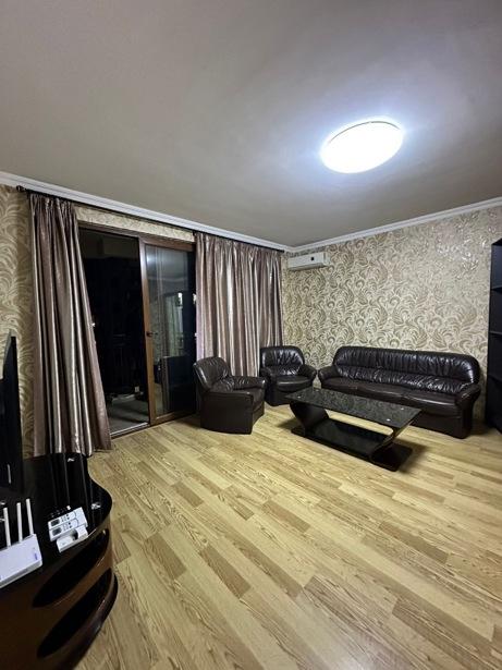 3-Zimmer-Wohnung, ვიქტორ კუპრაძის ქუჩა