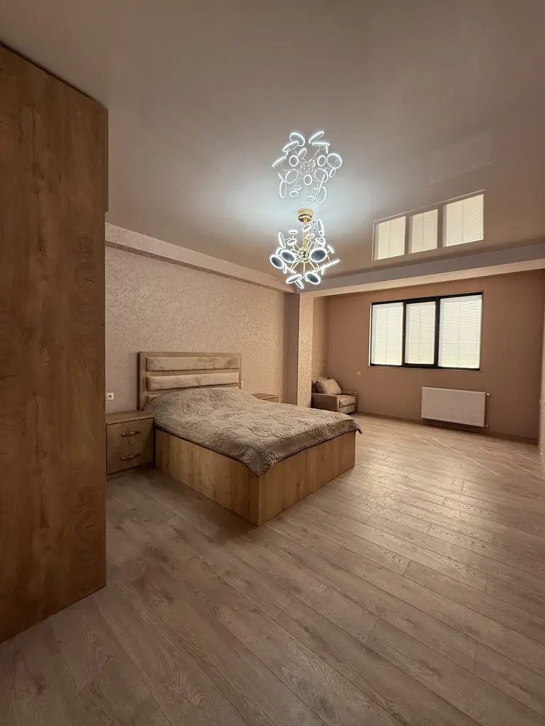 Wohnung mit 1 Schlafzimmer, Besik-Kapanadse-Straße