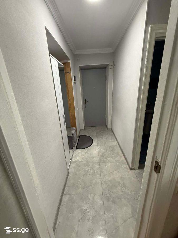4部屋のマンション、Dighomi Massive 1st Block