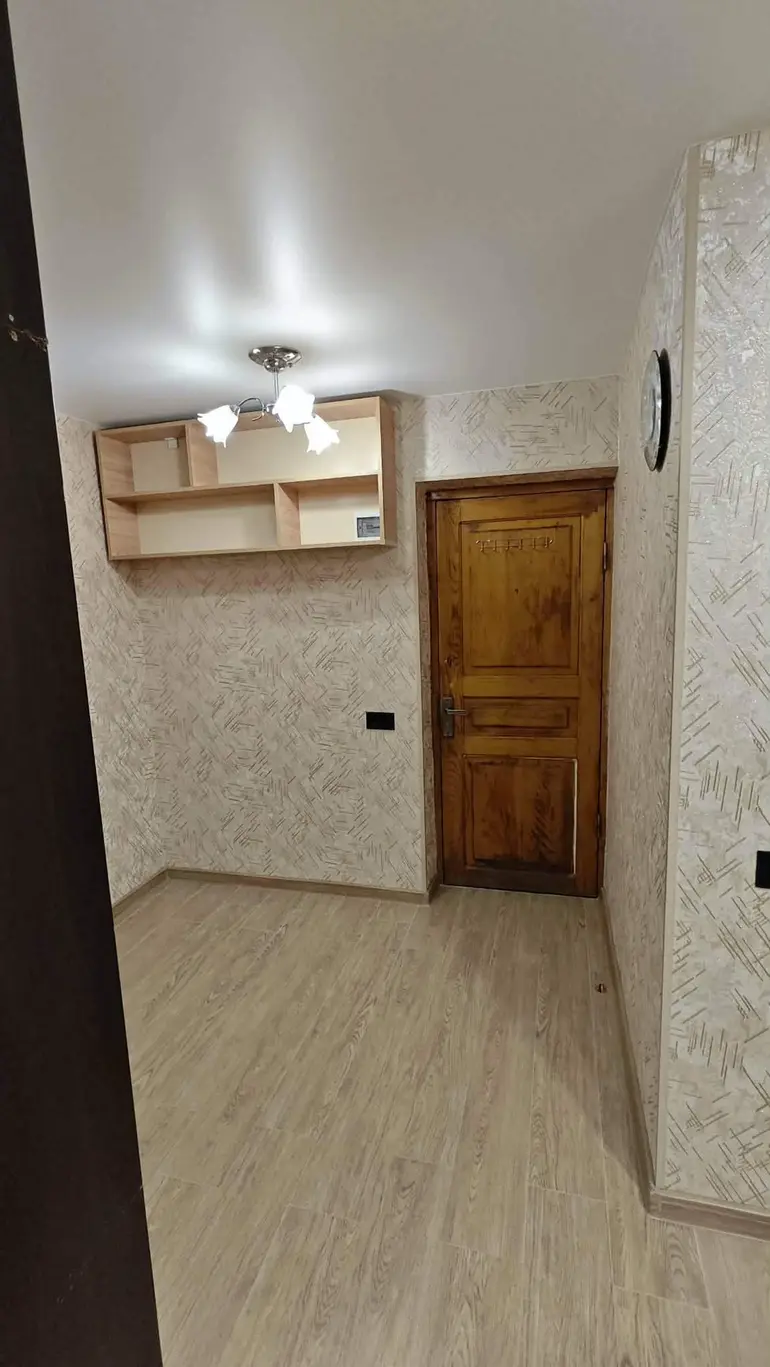 1-Zimmer-Wohnung, Grigol-Peradse-Straße