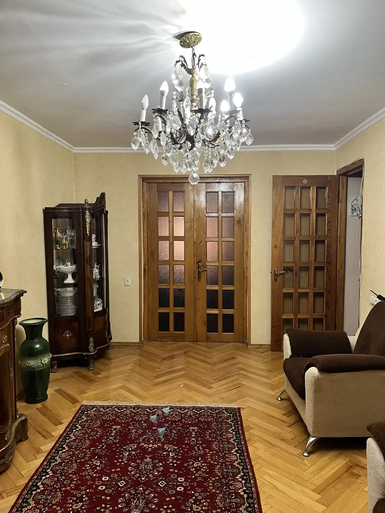 Wohnung mit 1 Schlafzimmer, Wascha-Pschawela – 4. Quartier