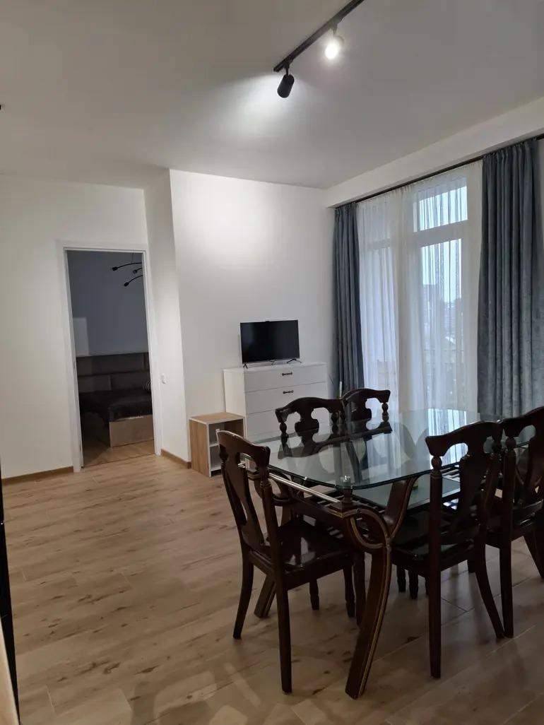 Wohnung mit 1 Schlafzimmer, Artschil-Mepe-Straße