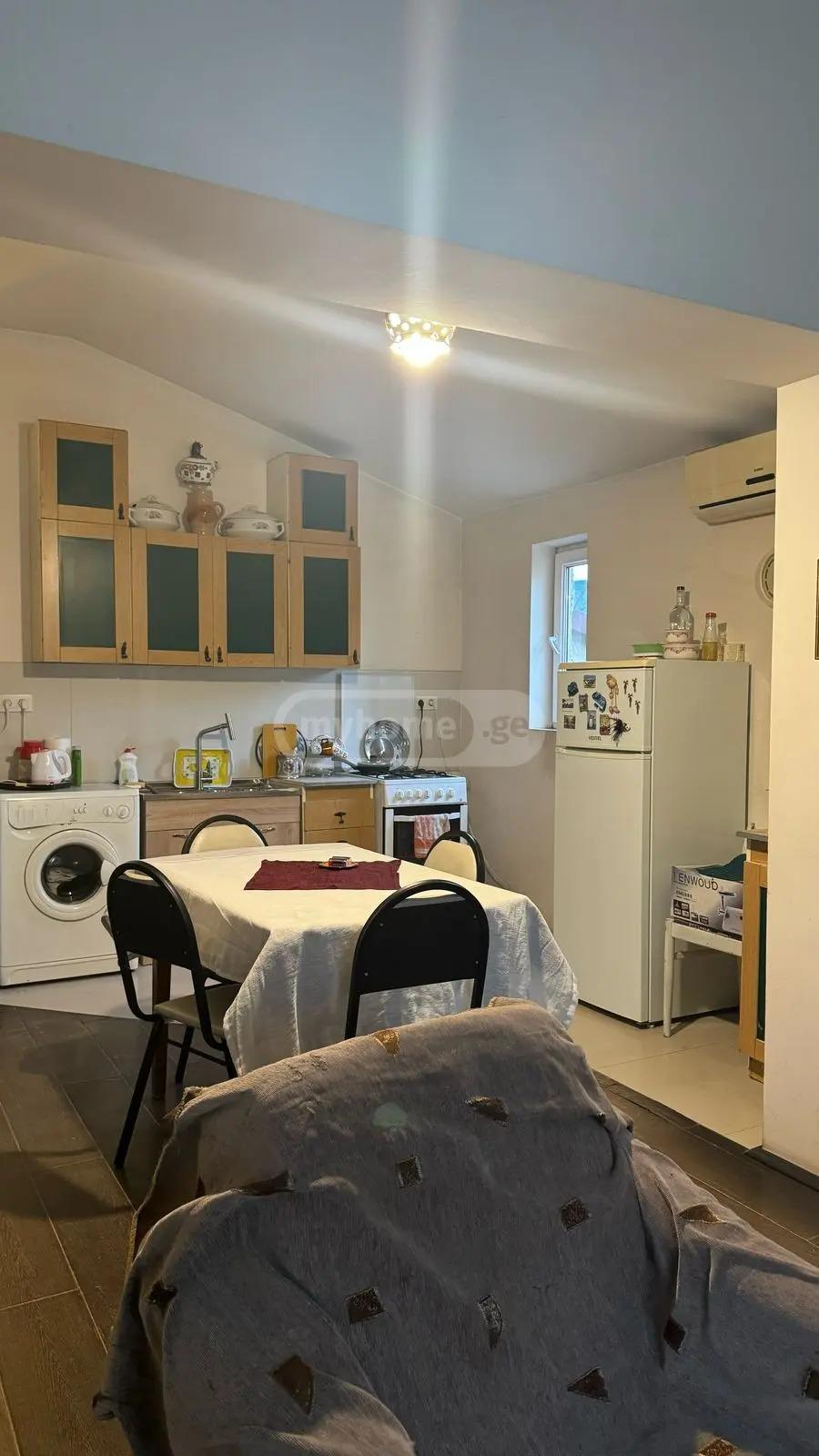 2 yatak odalı daire, Şalva Nutsubidze Sokağı