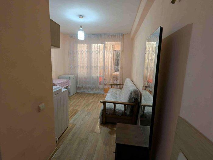 1-Zimmer-Wohnung, თბილისის ზღვა