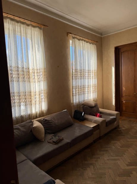 Квартира с 3 спальнями, Ламская улица