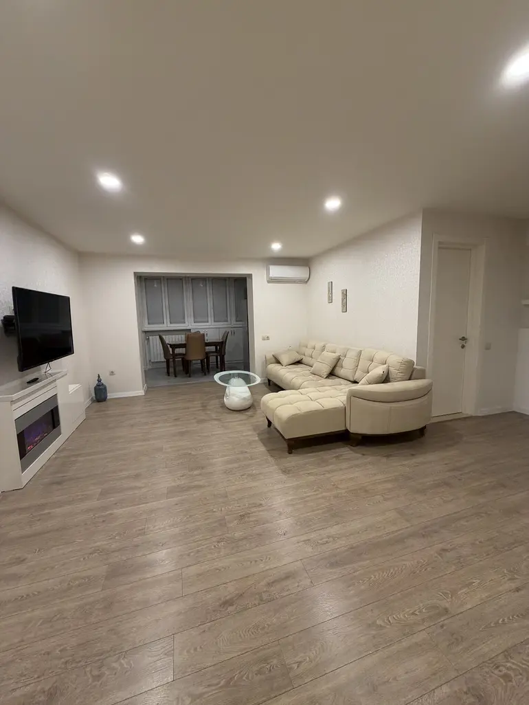 Wohnung mit 1 Schlafzimmer, Wascha-Pschawela – 3. Quartier
