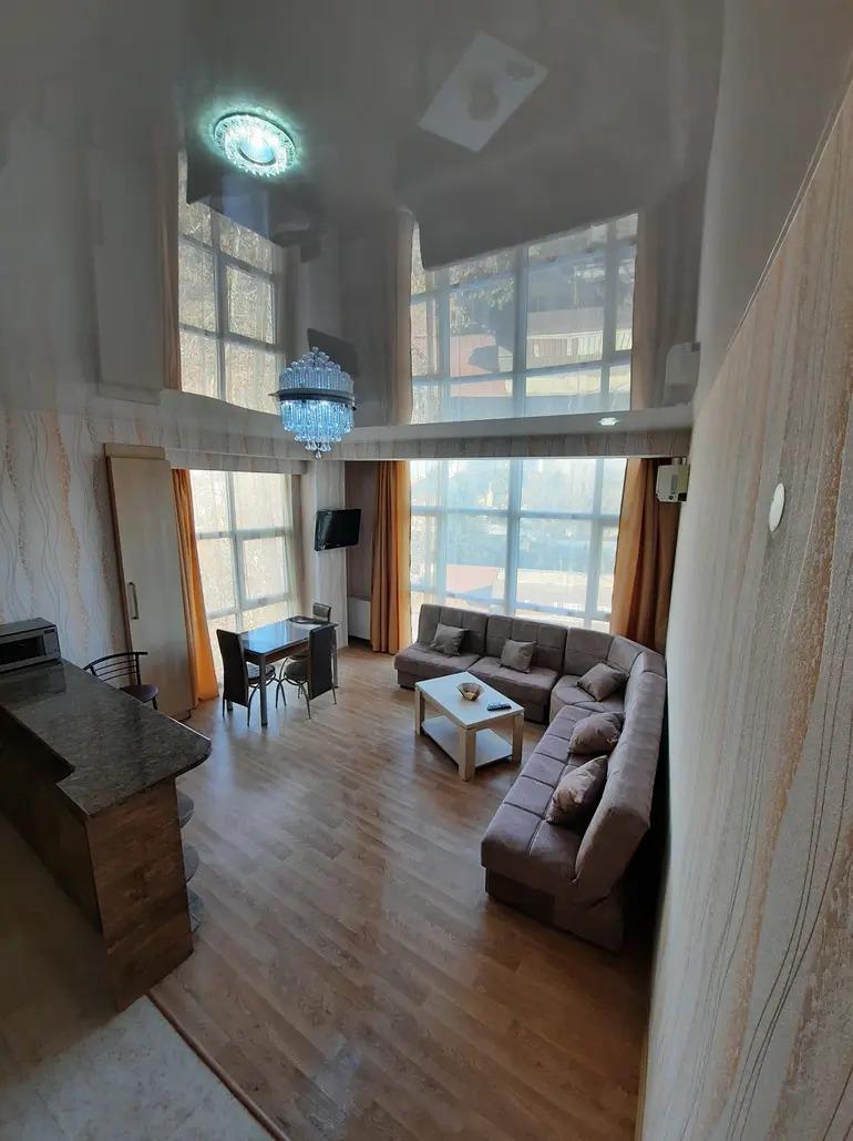 2部屋のマンション、არტემ ლუსინიანის ქუჩა