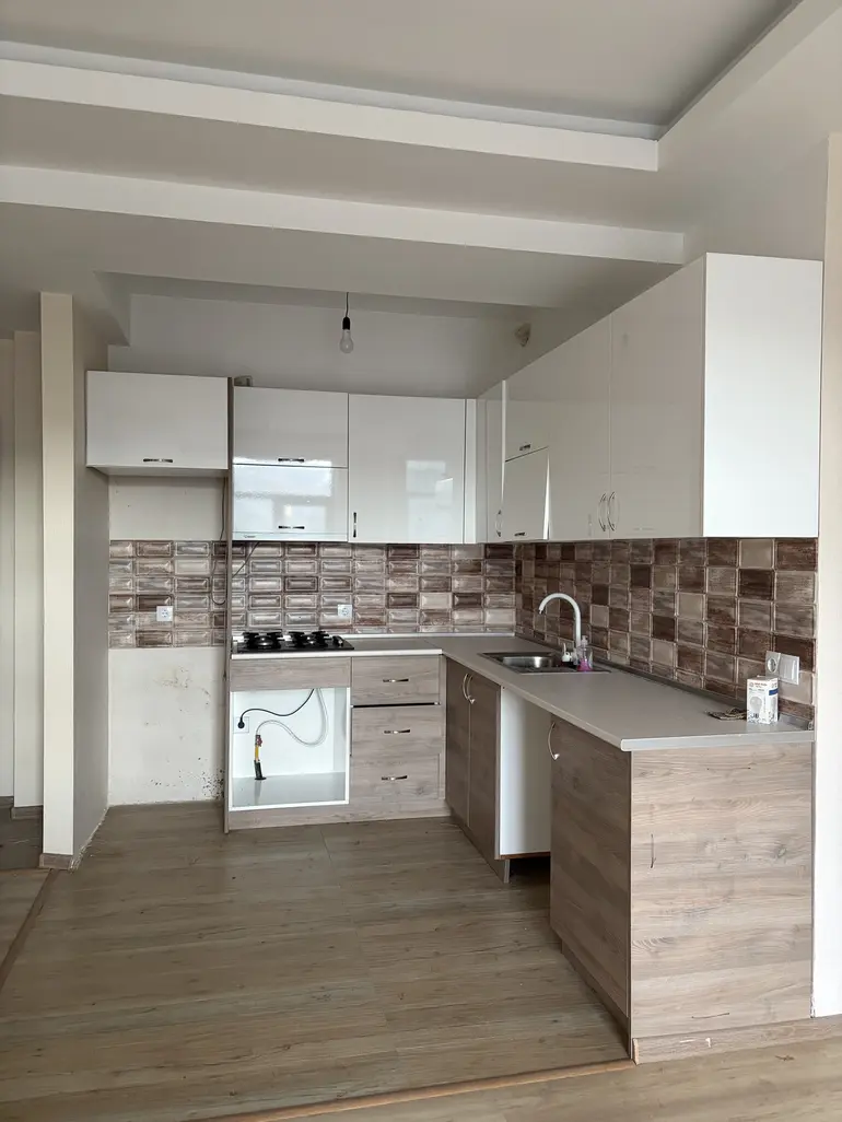1-room apartment, Almond Gardens Street