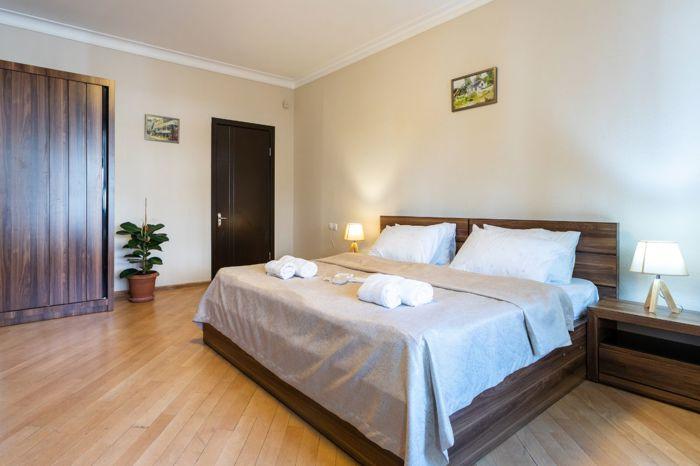 3 odalı daire, Pikris Gora