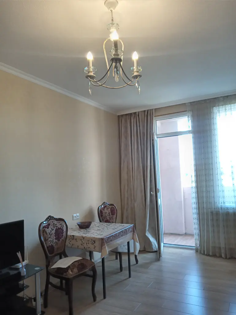 3-Zimmer-Wohnung, ბელიაშვილის შესახვევი