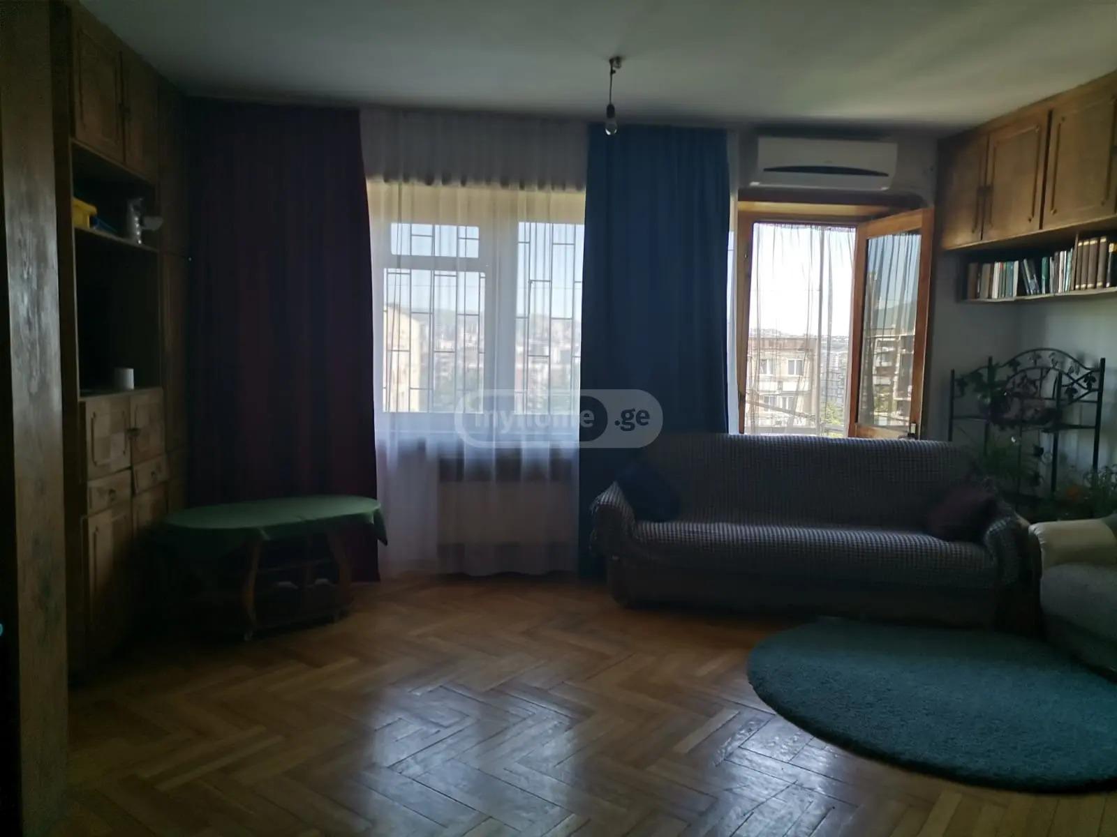 3 yatak odalı daire, Pore Mosulişvili Sokağı