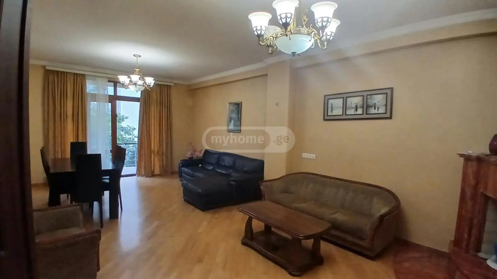 3 yatak odalı daire, Giorgi Gegeçkori Sokağı (Şanghay Yerleşimi)
