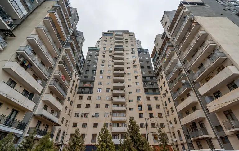5部屋のマンション、ილია ჭავჭავაძის გამზირი