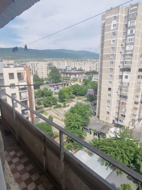 Квартира с 2 спальнями, 8-й микрорайон Глдани