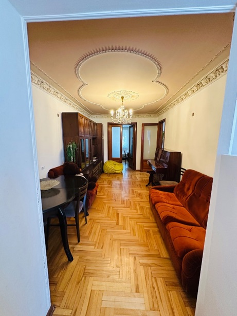 2 yatak odalı daire, Gori