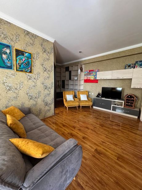 3部屋のマンション、დემეტრე თავდადებულის ქუჩა