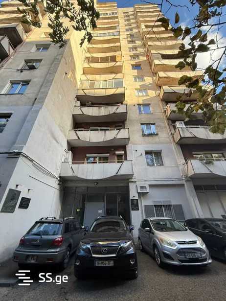 7-ოთახიანი ბინა, ნიკო ნიკოლაძის ქუჩა