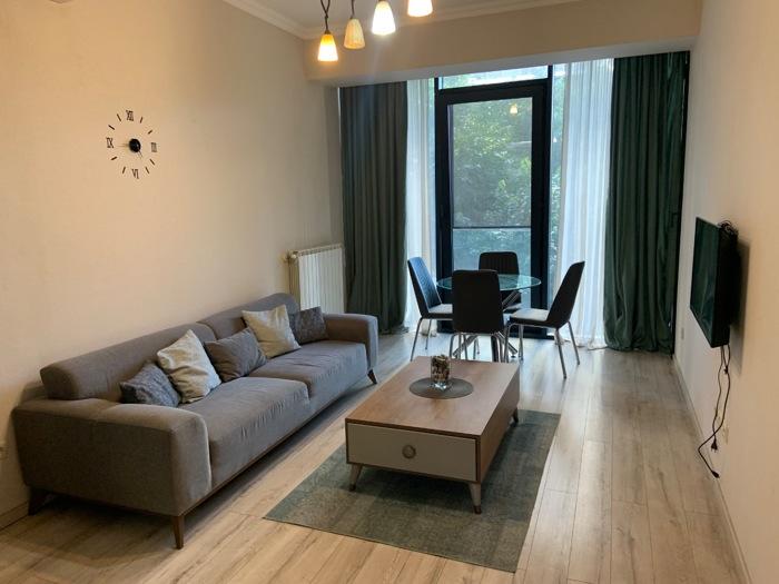Wohnung mit 1 Schlafzimmer, Micheil-Thamaraschwili-Prospekt