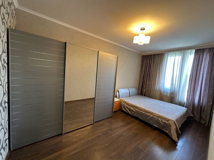 Wohnung mit 3 Schlafzimmern, Wascha-Pschawela-Prospekt