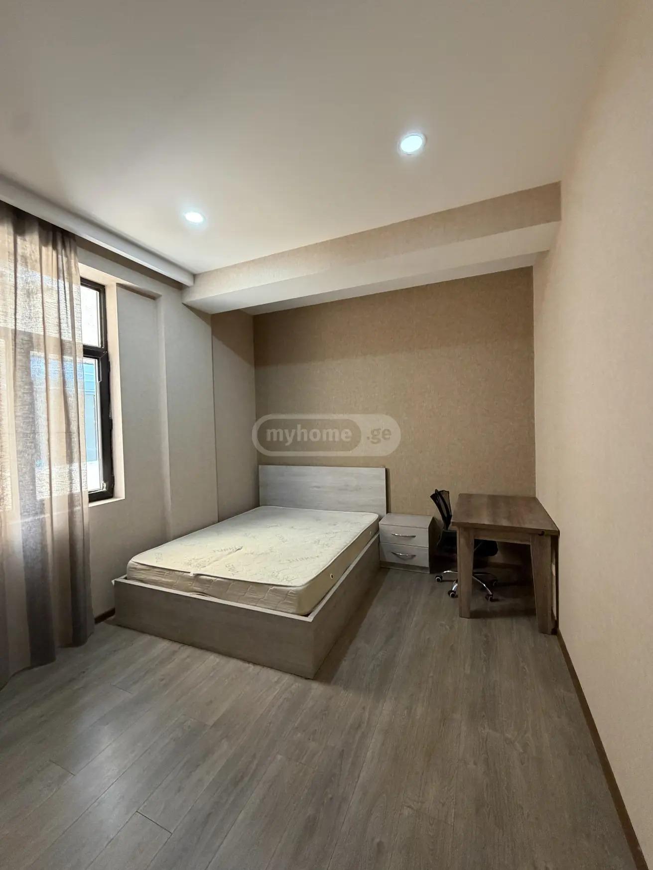 2-bedroom apartment, მიხეილ ჭიაურელის გასასვლელი