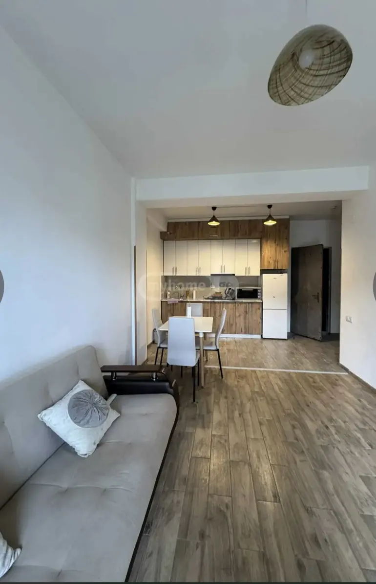 2-room apartment, Isani