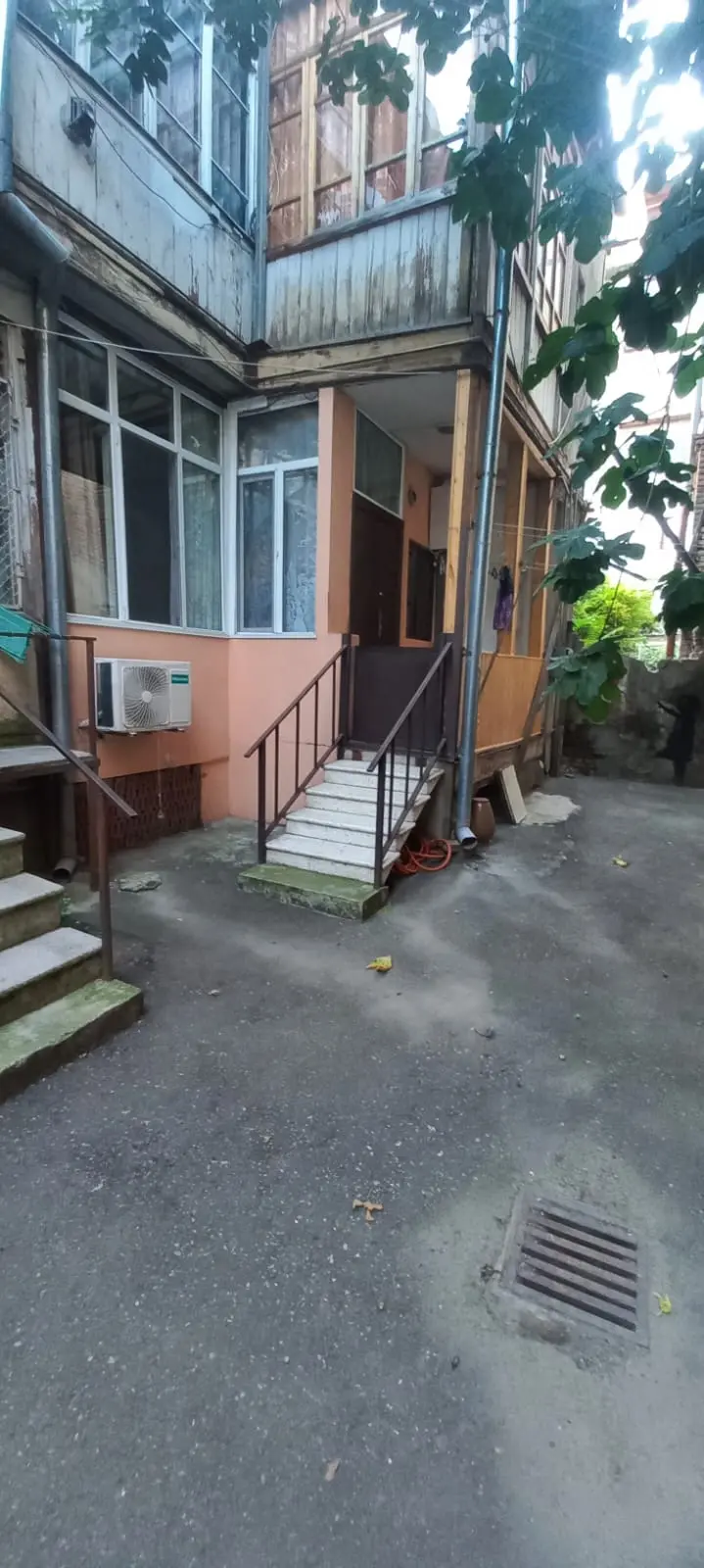 3-Zimmer-Wohnung, ბაქოს ქუჩა